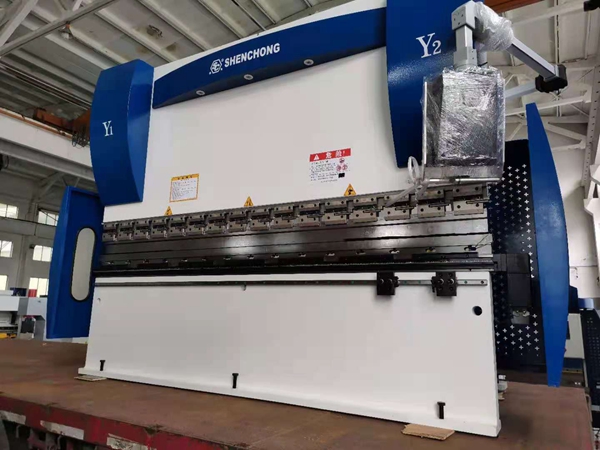 160Tx3200伺服泵控?cái)?shù)控折彎機(jī)