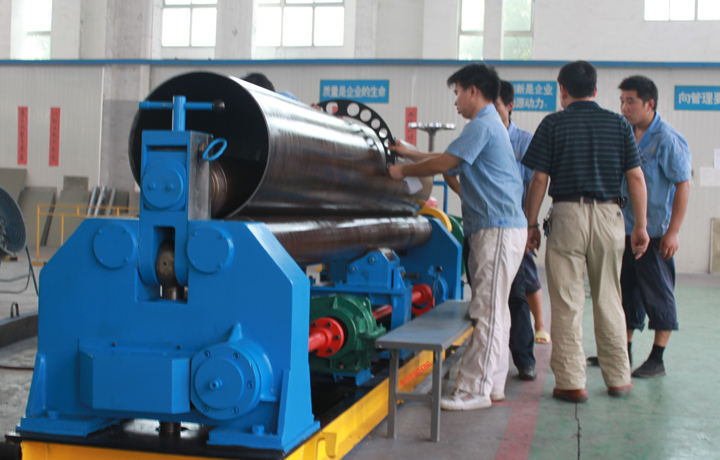 正三輥數(shù)控卷板機(jī)SW11-6X3200-2.jpg