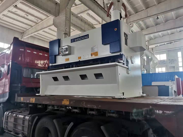 發(fā)鄭州做汽車部件一臺16x2500高精度剪板機(jī)