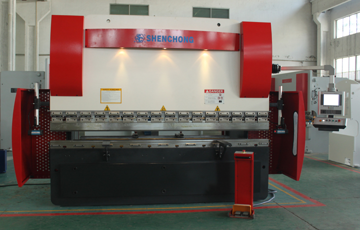 數(shù)控折彎機125T3200ESA540（4+1）意大利.jpg